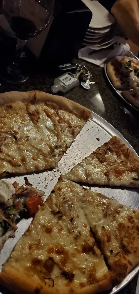Alfredo Pizza with Chicken