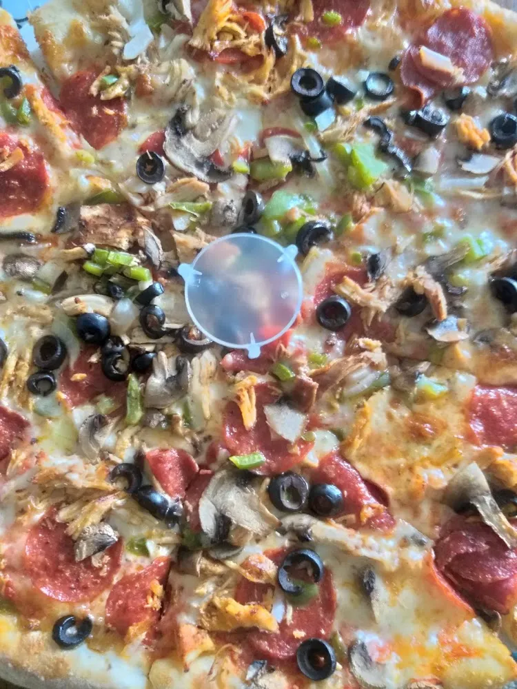Jr's Deluxe Pizza